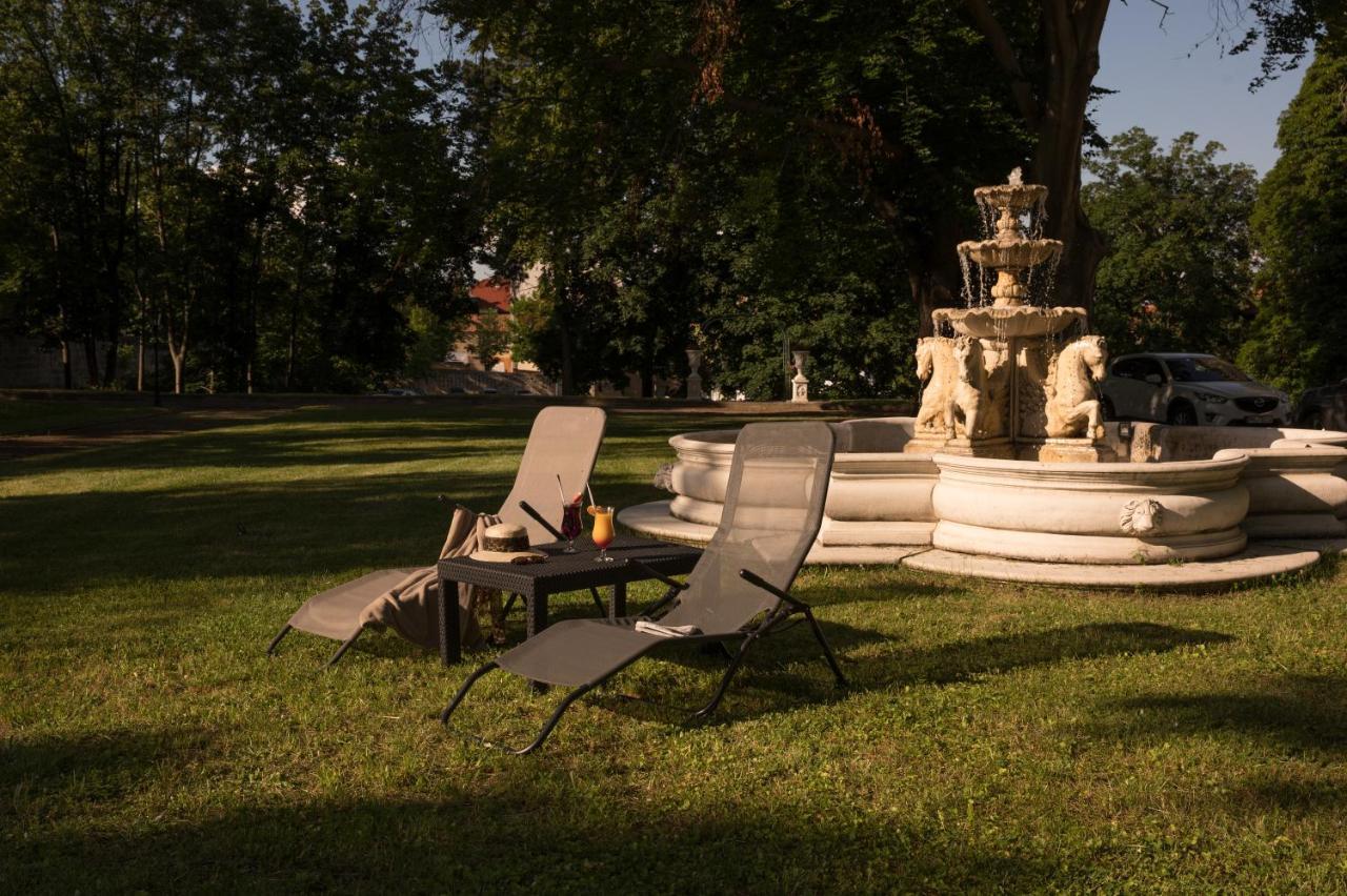 Schlosshotel Zum Markgrafen Кведлінбург Екстер'єр фото